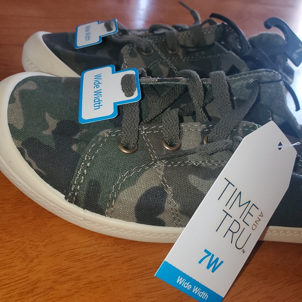 Memory foam shoes